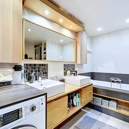 Charming Flat Near Parc Monceau