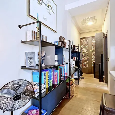 Charming Flat Near Parc Monceau * باريس
