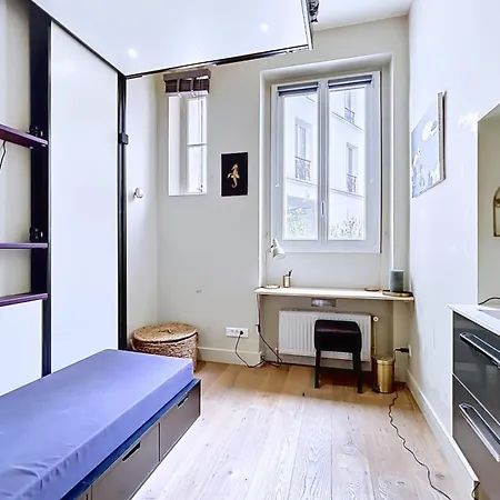 Charming Flat Near Parc Monceau * باريس